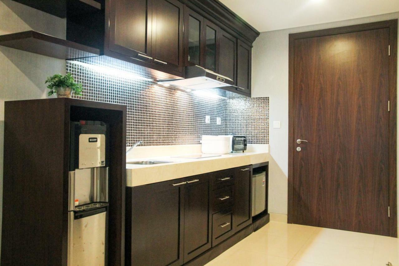 Elegant 1Br Kemang Village Apartment By Travelio جاكرتا المظهر الخارجي الصورة