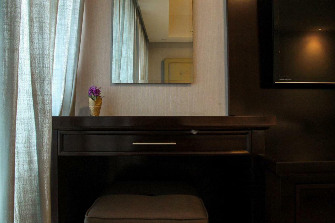 Elegant 1Br Kemang Village Apartment By Travelio جاكرتا المظهر الخارجي الصورة